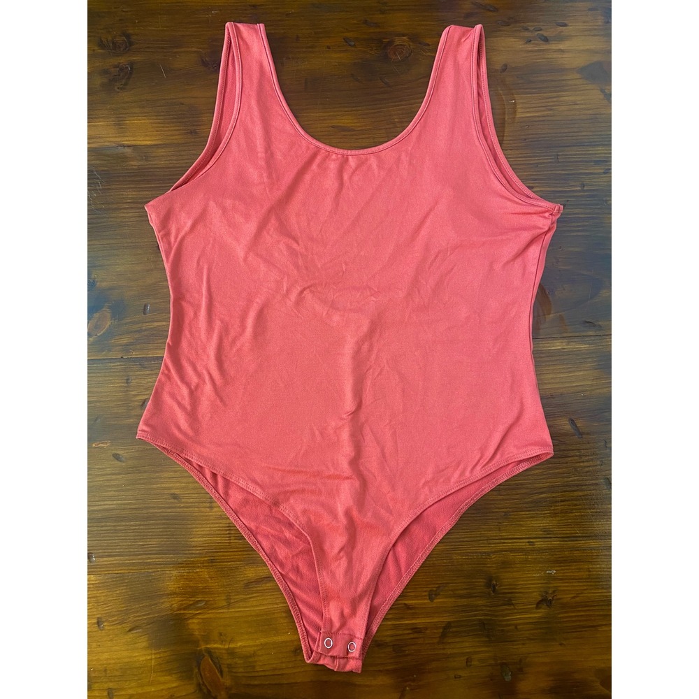 Charlotte Russe Coral Pink Scoop Neck Low Back Bodysuit Large SKU F115
